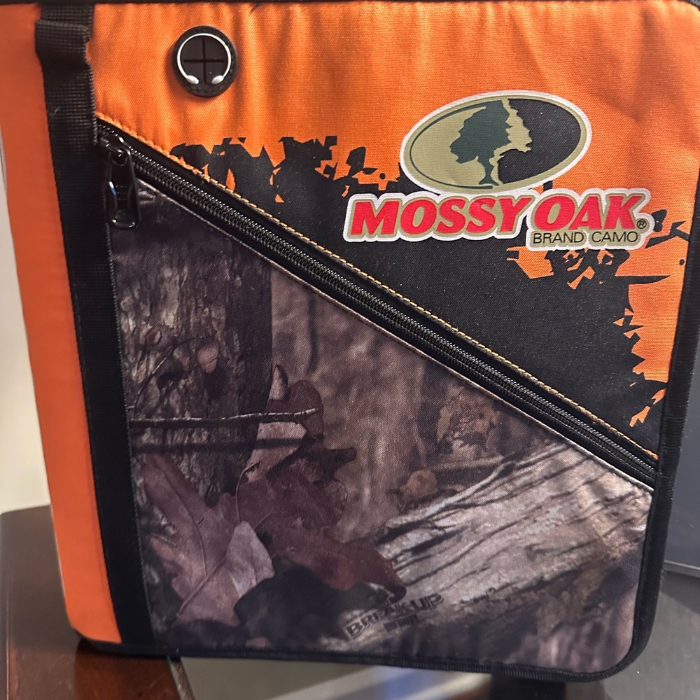 Mossy Oak Orange and Black Binder - Like New